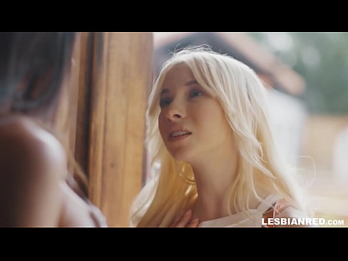 ❤️ Djevojka dolazi kući nekoliko mjeseci kasnije i na kraju jede mačkicu svoje maćehe Seks u pornografiji hr.pornodil.ru ☑